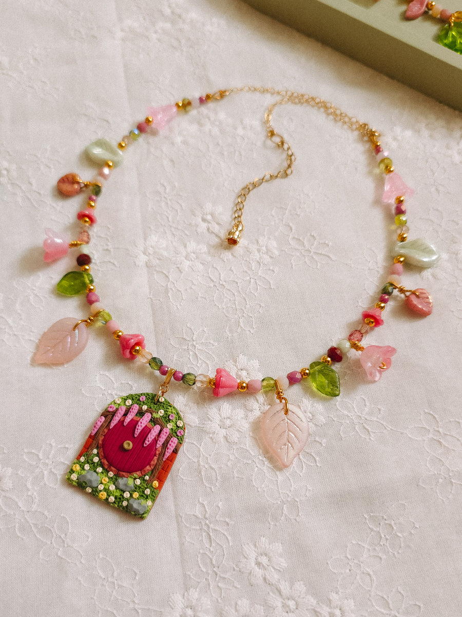 Maroon Door Glass Beaded Chain Necklace