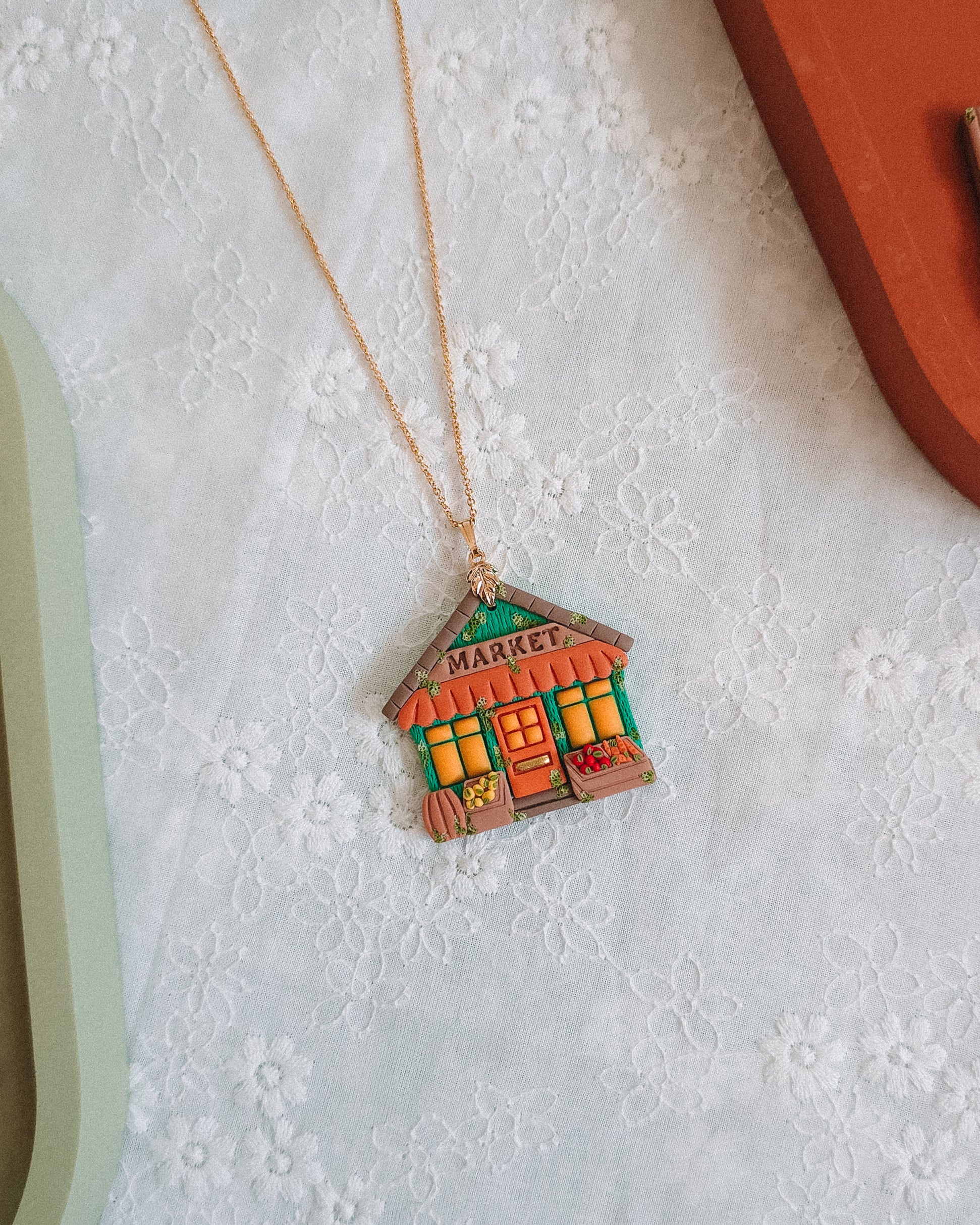 Market Shop Pendant & Chain Necklace